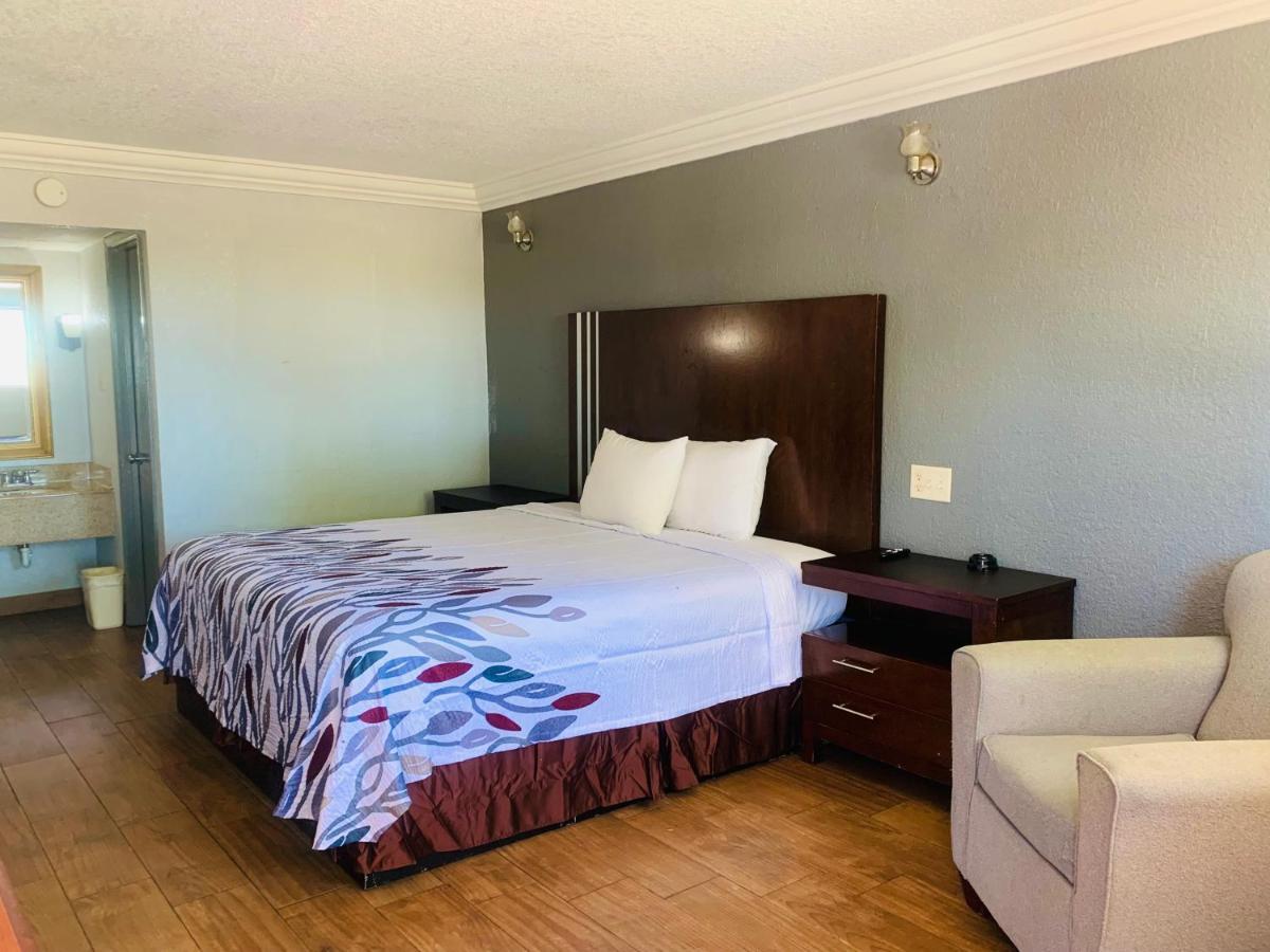 Budget Inn And Suites Crowley 외부 사진