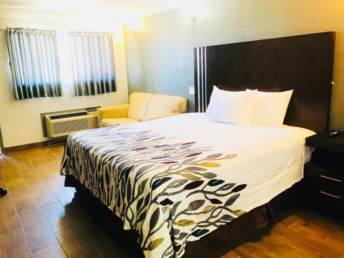 Budget Inn And Suites Crowley 외부 사진