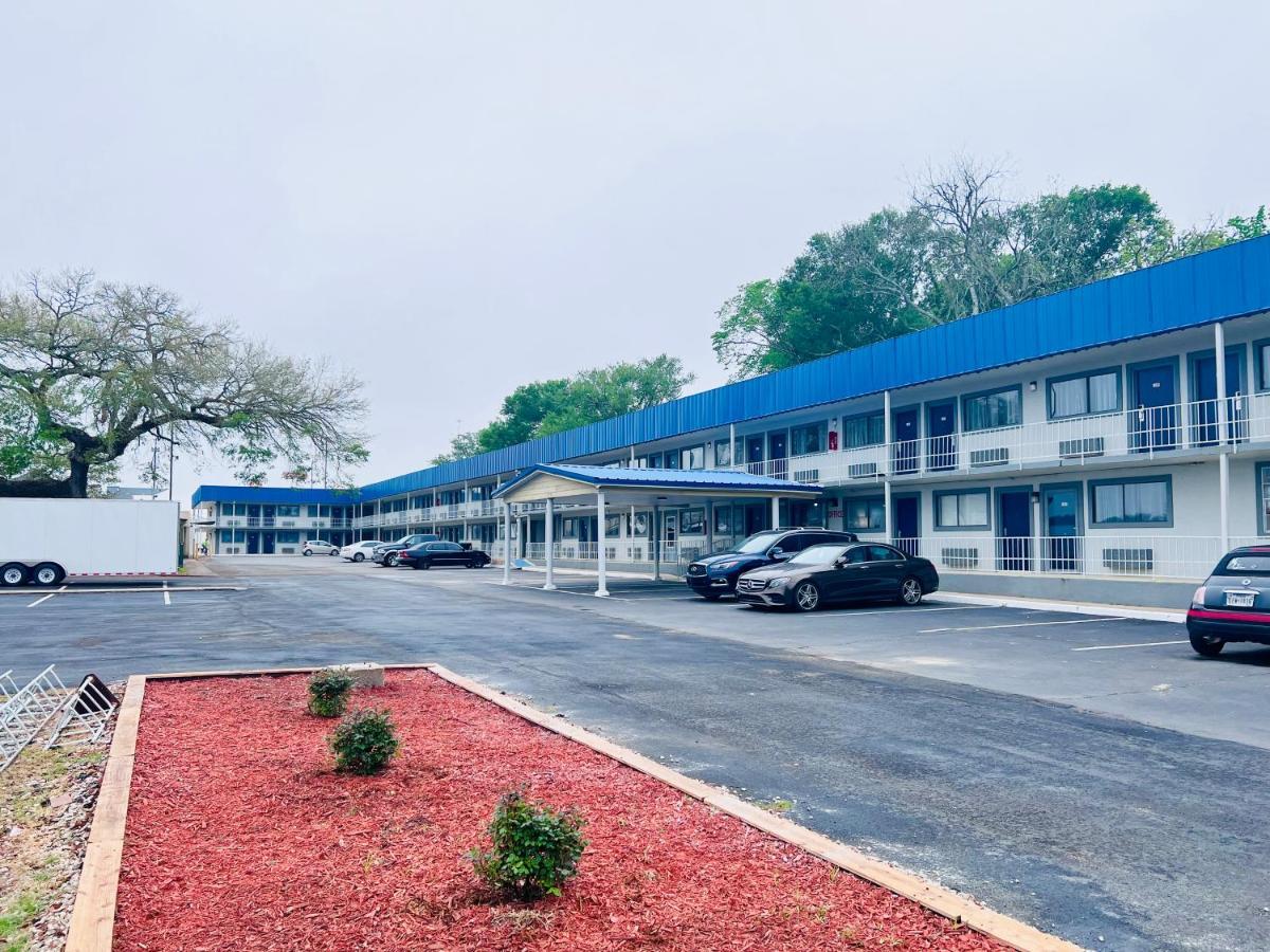 Budget Inn And Suites Crowley 외부 사진